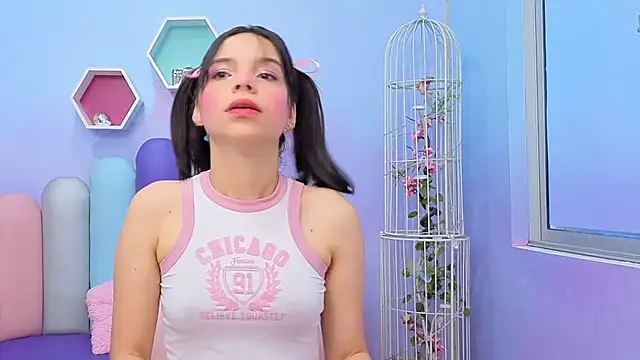 Issa Skinny  online show from October 27, 2025, 11:36 am