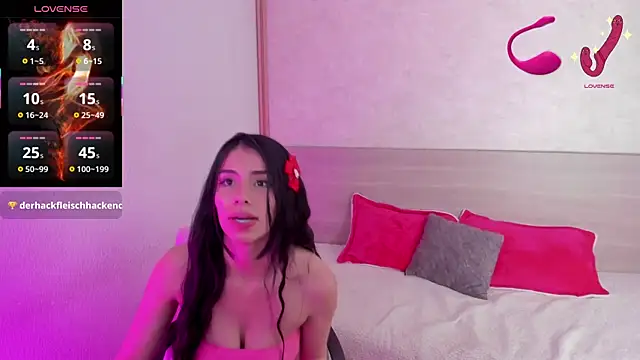 Snapshot of Tinny_floor chatting on September 19, 2025, 4:36 am Tinny floor online show from September 19, 2025, 4:36 am