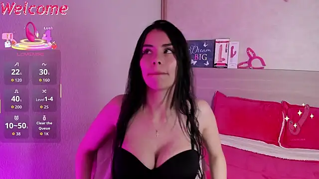 Snapshot of Tinny_floor chatting on October 25, 2025, 3:58 am Tinny floor online show from October 25, 2025, 3:58 am