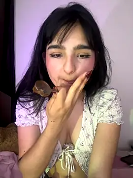 Snapshot of Clementyne30 chatting on November 6, 2025, 10:10 pm Clementyne30 online show from November 6, 2025, 10:10 pm