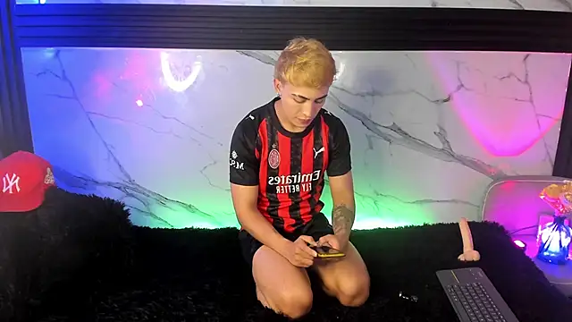 Snapshot of Saimonvela chatting on October 1, 2025, 5:57 am Saimonvela online show from October 1, 2025, 5:57 am