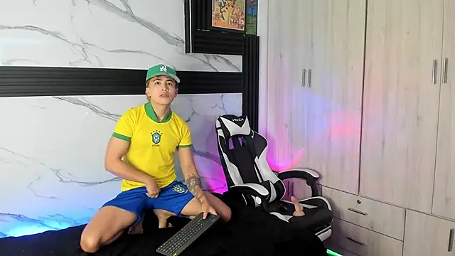 Snapshot of Saimonvela chatting on November 5, 2025, 3:45 pm Saimonvela online show from November 5, 2025, 3:45 pm