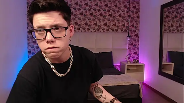 SpencerMontgomery online show from September 27, 2025, 8:14 pm