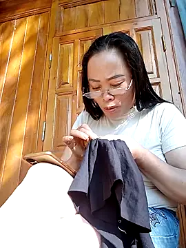 CoMay003 online show from February 21, 2026, 8:26 am