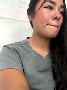 Mariaotalvaro online show from November 10, 2025, 7:13 pm