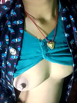 Sonam9696 online show from December 19, 2025, 7:21 pm