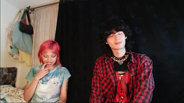 Snapshot of MixiPeach chatting on June 20, 2026, 3:53 am MixiPeach online show from June 20, 2026, 3:53 am