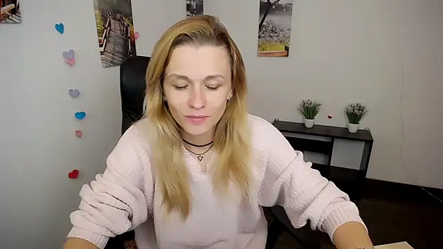 PeppyMia online show from October 11, 2025, 6:56 am