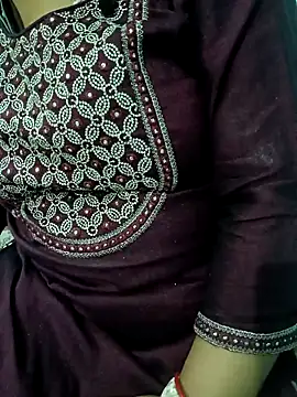 Snapshot of Anjali-bhabhi chatting on November 6, 2025, 5:58 pm Anjali-bhabhi online show from November 6, 2025, 5:58 pm