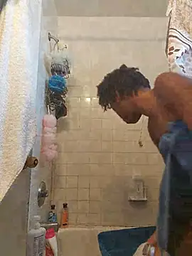 Snapshot of _she_was_a_fairy chatting on October 4, 2025, 12:36 pm she was a fairy online show from October 4, 2025, 12:36 pm