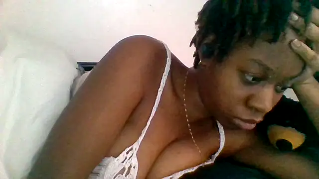 Snapshot of _she_was_a_fairy chatting on December 2, 2025, 2:01 pm she was a fairy online show from December 2, 2025, 2:01 pm