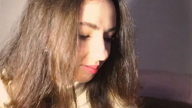 DeneenTurja online show from November 4, 2025, 10:36 am