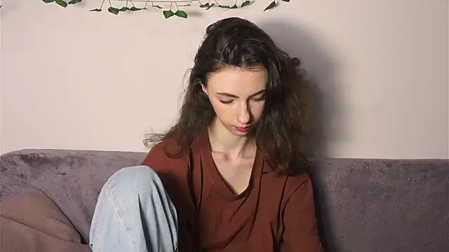 DeneenTurja online show from November 9, 2025, 10:35 am