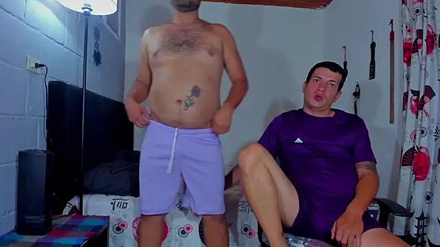 Snapshot of DuoPerverxs chatting on November 28, 2025, 4:15 am DuoPerverxs online show from November 28, 2025, 4:15 am