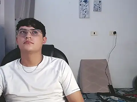 Snapshot of yesitwink_ chatting on March 14, 2026, 3:12 am yesitwink online show from March 14, 2026, 3:12 am