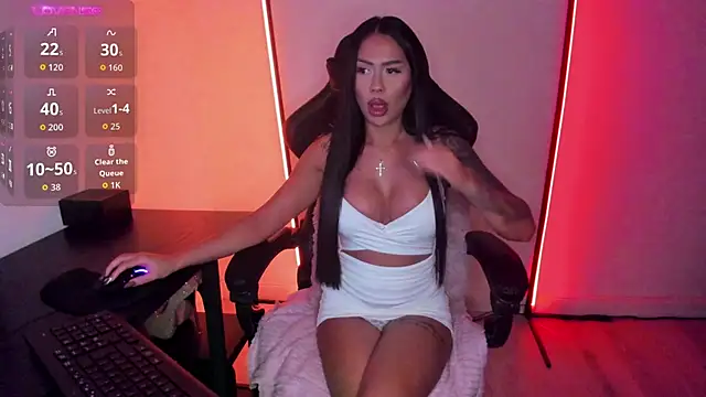 alisonrouge online show from November 18, 2025, 8:24 pm