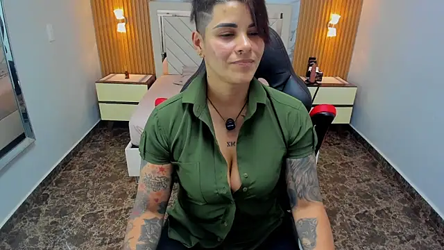 KAROLLJONES1 online show from February 16, 2026, 7:10 pm