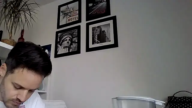 Snapshot of bigcockjohnxxxxx chatting on November 12, 2025, 12:38 pm bigcockjohnxxxxx online show from November 12, 2025, 12:38 pm