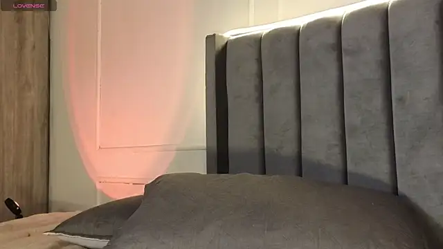 Ice Princess  online show from November 12, 2025, 2:17 pm