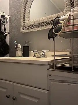 Snapshot of goddessmissmia chatting on September 30, 2025, 4:34 pm goddessmissmia online show from September 30, 2025, 4:34 pm