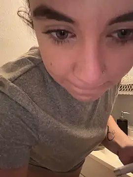 Snapshot of goddessmissmia chatting on October 1, 2025, 7:42 pm goddessmissmia online show from October 1, 2025, 7:42 pm