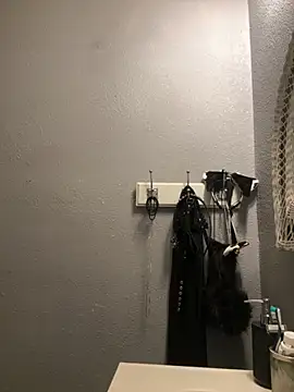 Snapshot of goddessmissmia chatting on October 8, 2025, 5:21 pm goddessmissmia online show from October 8, 2025, 5:21 pm