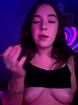 Snapshot of goddessmissmia chatting on October 26, 2025, 4:51 am goddessmissmia online show from October 26, 2025, 4:51 am