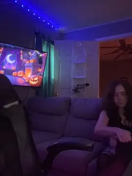 Snapshot of goddessmissmia chatting on October 28, 2025, 8:33 pm goddessmissmia online show from October 28, 2025, 8:33 pm