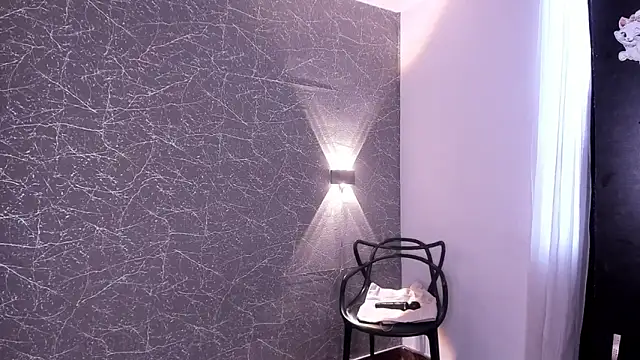 Snapshot of Miss_Charlottet chatting on October 6, 2025, 9:45 pm Miss Charlottet online show from October 6, 2025, 9:45 pm