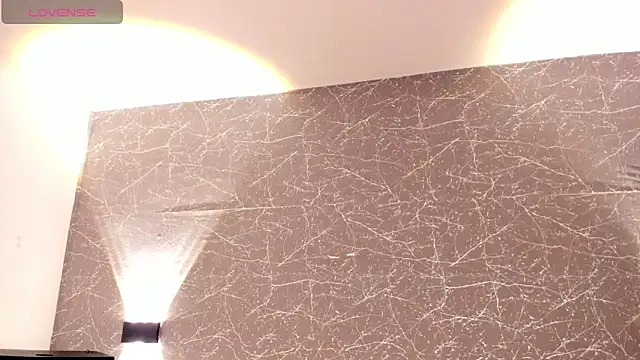 Miss Charlottet online show from December 15, 2025, 9:19 pm