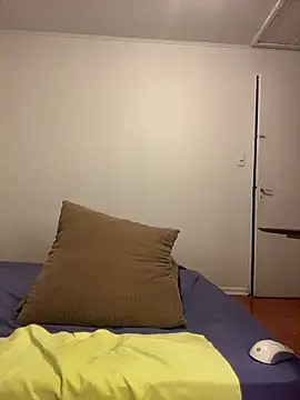 princesaliay online show from April 13, 2026, 10:54 am