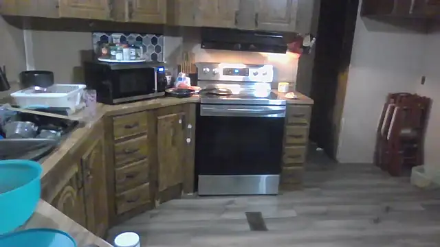 Snapshot of morethemerry chatting on April 14, 2026, 3:01 am morethemerry online show from April 14, 2026, 3:01 am