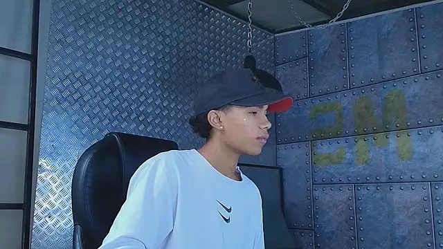 AlanCutee online show from September 28, 2025, 11:48 am