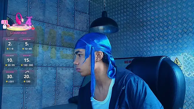 AlanCutee online show from October 25, 2025, 1:07 pm