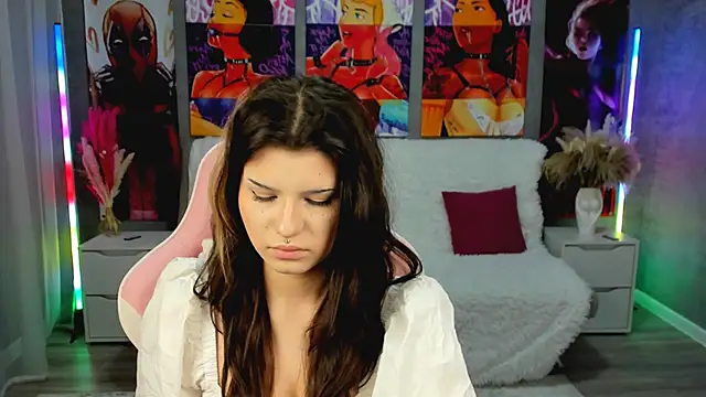 AnoraDark online show from February 12, 2026, 7:31 pm