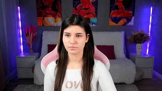 AnoraDark online show from April 13, 2026, 2:22 pm