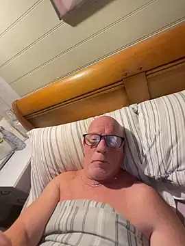 philefc online show from October 15, 2025, 8:31 pm