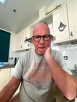 philefc online show from October 28, 2025, 9:35 am