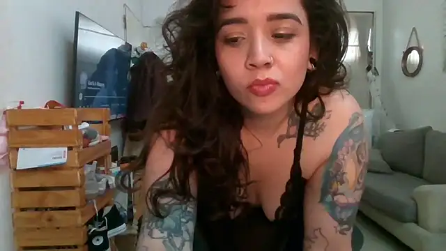 GypsyMamacita online show from September 23, 2025, 7:50 pm