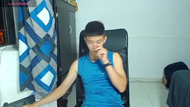 Snapshot of JhoanVelezModel chatting on October 4, 2025, 5:16 am JhoanVelezModel online show from October 4, 2025, 5:16 am