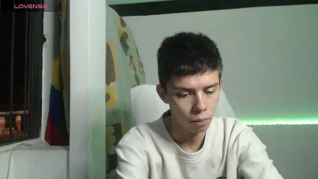 Snapshot of JhoanVelezModel chatting on October 22, 2025, 2:56 am JhoanVelezModel online show from October 22, 2025, 2:56 am