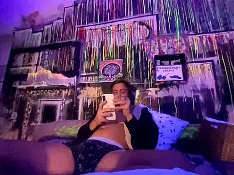 3615-ULLA online show from October 23, 2025, 11:35 pm