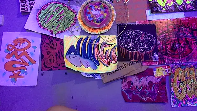 3615-ULLA online show from April 6, 2026, 4:52 pm