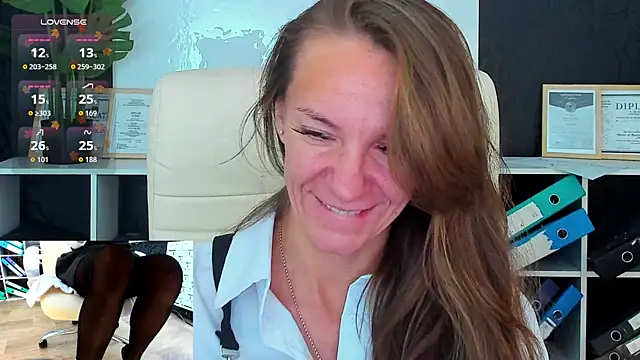 Jesica mooon online show from September 28, 2025, 1:33 am