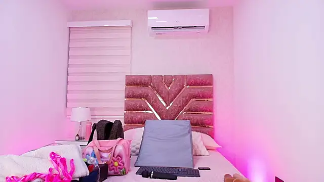 emma madi online show from November 11, 2025, 11:54 am