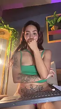 RACHELRUIZ online show from December 3, 2025, 6:50 pm