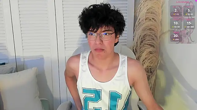 Snapshot of miilo_wolf chatting on September 26, 2025, 12:20 pm miilo wolf online show from September 26, 2025, 12:20 pm