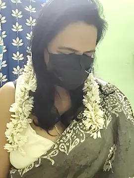 mallu-lover online show from November 8, 2025, 3:56 pm