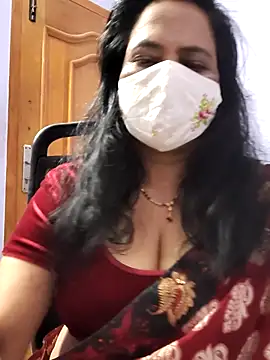 mallu-lover online show from November 29, 2025, 10:07 am