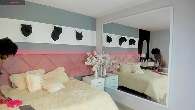 amy miller1 online show from October 15, 2025, 8:09 pm